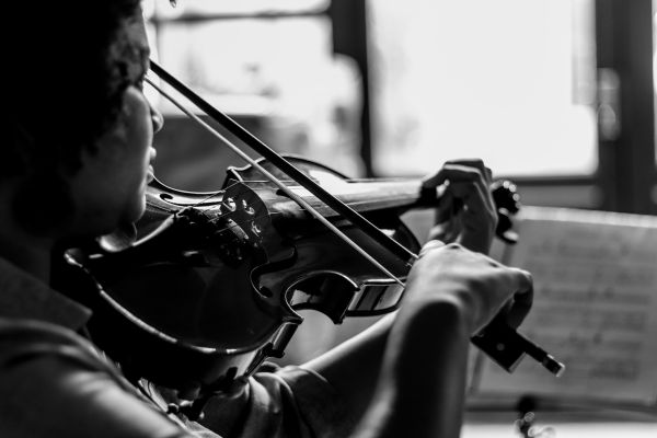 Top écoles et cours de violon à Paris pour progresser